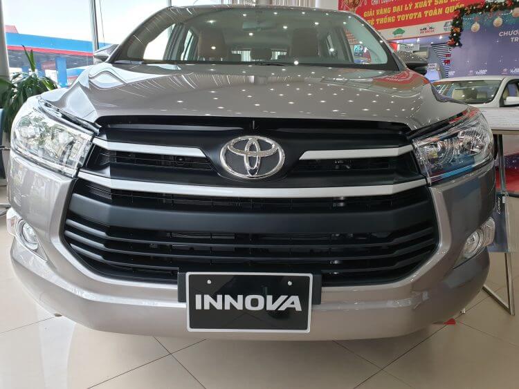 INNOVA E 2.0MT