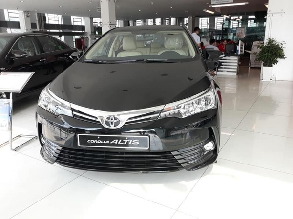 Các dòng xe sedan hạng c Toyota Corolla Altis