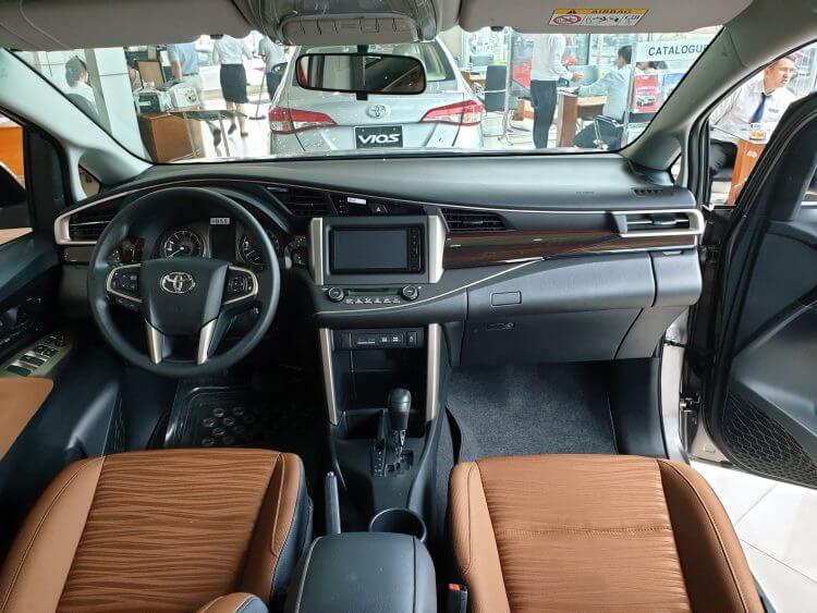 INNOVA E 2.0MT