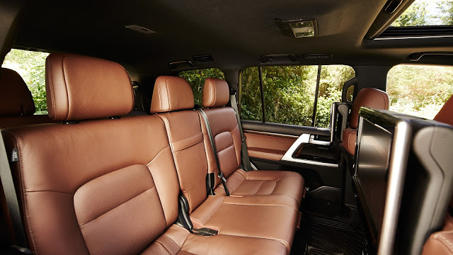 LAND CRUISER