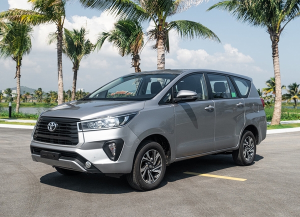 Xe toyota innova 2020 có kích thược khá lớn, mang đến không gian rộng rãi