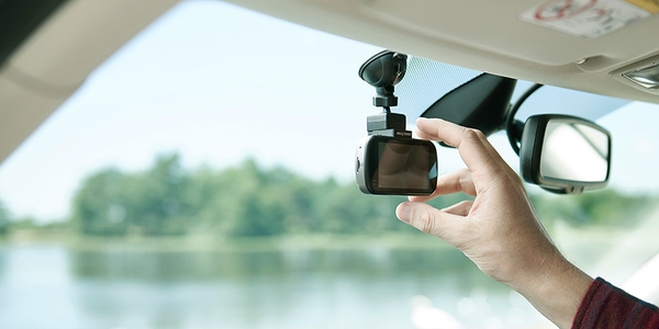 Phụ kiện Toyota Granvia Đà Nẵng – Camera hành trình