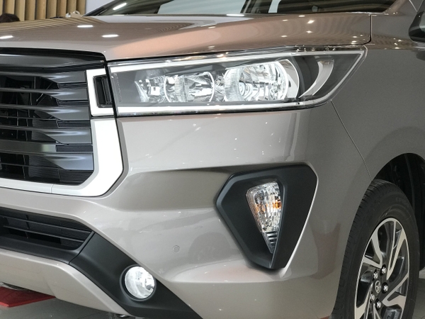 Đèn led xe toyota innova được thiết kế ấn tượng