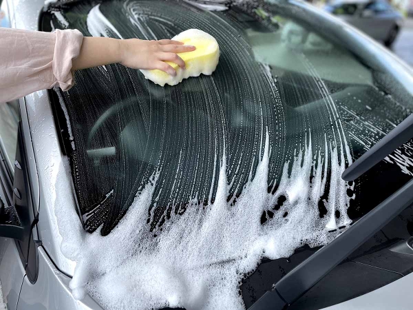 Kinh nghiêm xử lý kính xe ô tô bị mốc, ố