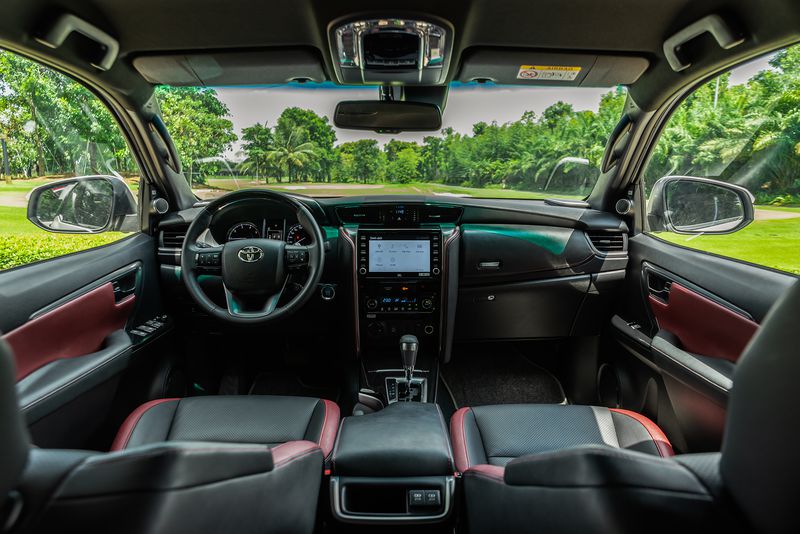 FORTUNER LEGENDER 2.8AT 4X4