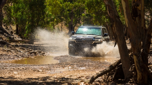 Mẫu xe có khả năng off-road tốt, thích nghi với nhiều loại địa hình