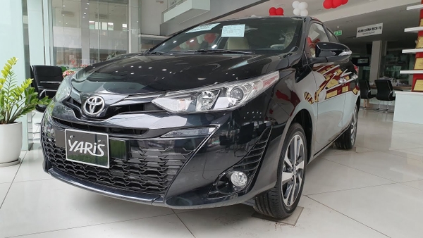 Toyota Yaris màu đen hợp tuổi Tỵ, Kỷ Tỵ