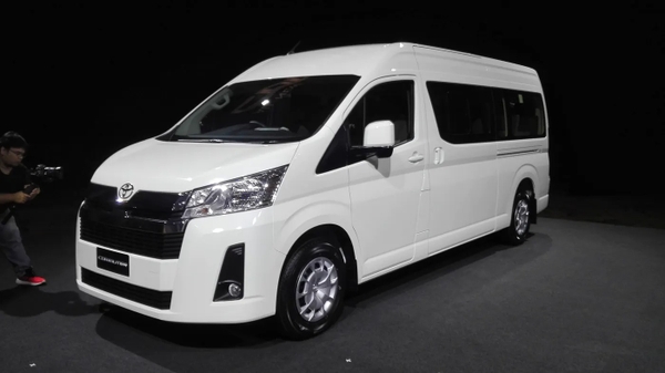 Mẫu xe toyota hiace van mới mang diện mạo trẻ trung