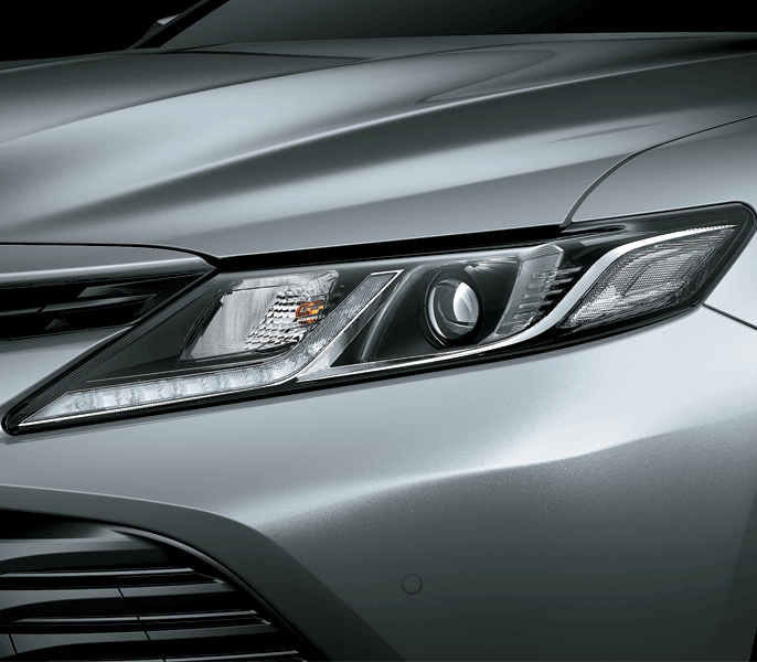 Xe toyota camry 2020 được trang bị hệ thống đèn hiện đại, thiết kế sắc sảo