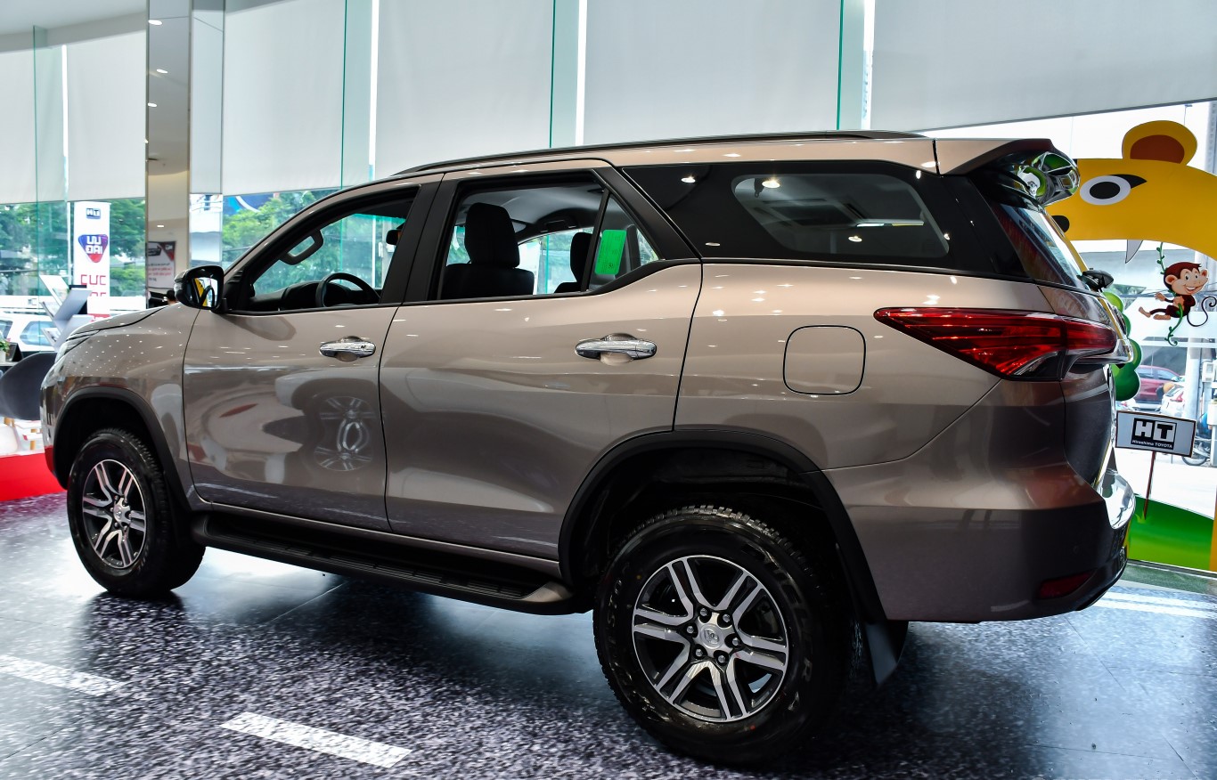 FORTUNER 2.8AT 4X4