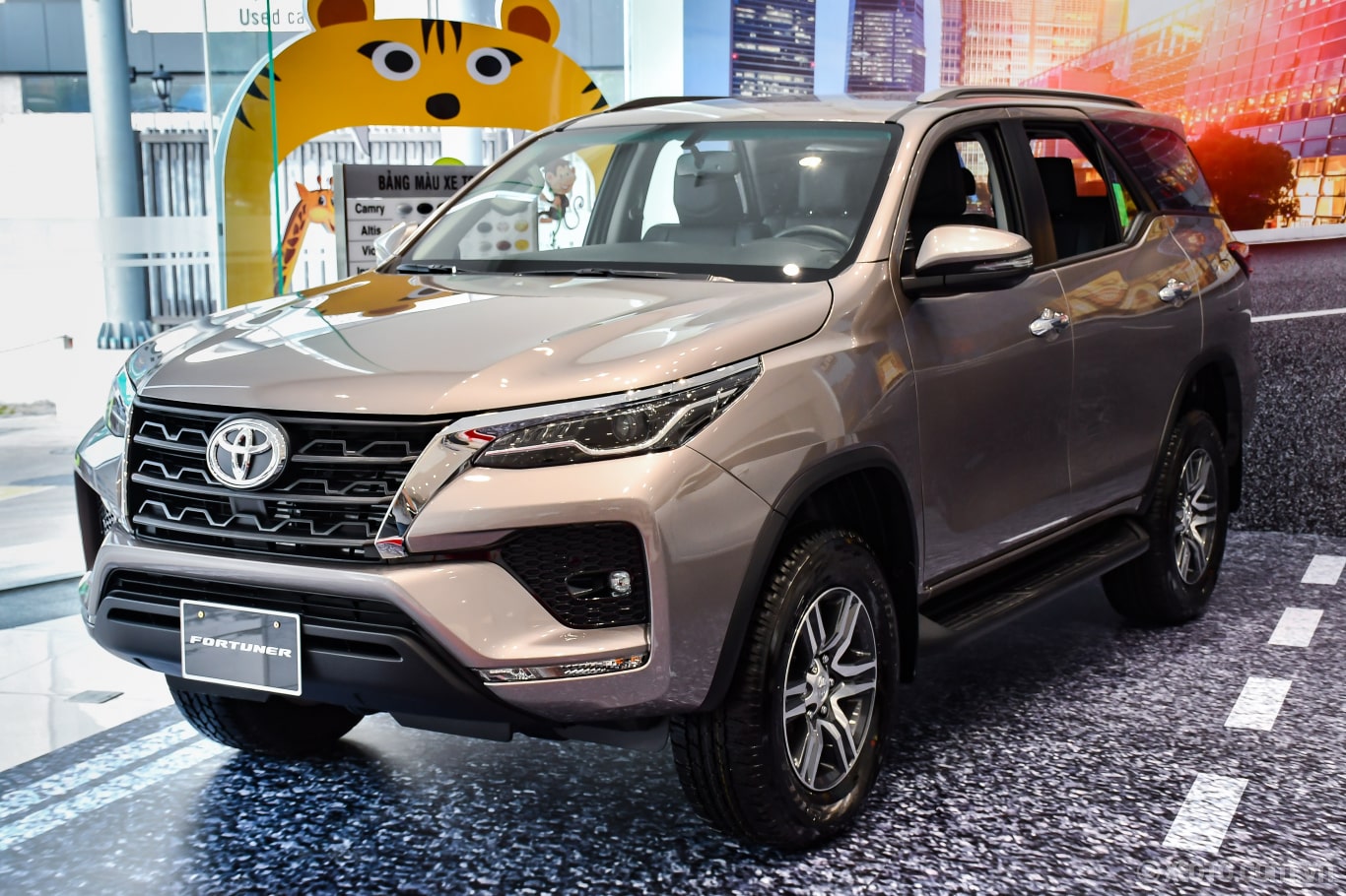 FORTUNER 2.8AT 4X4