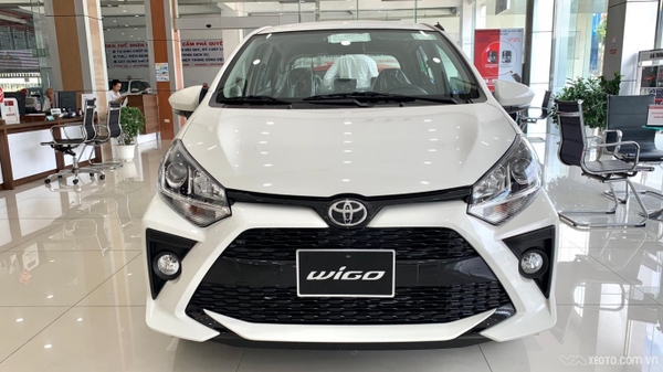 Lệ phí đăng ký xe ô tô bao nhiêu? Gồm những phí gì?