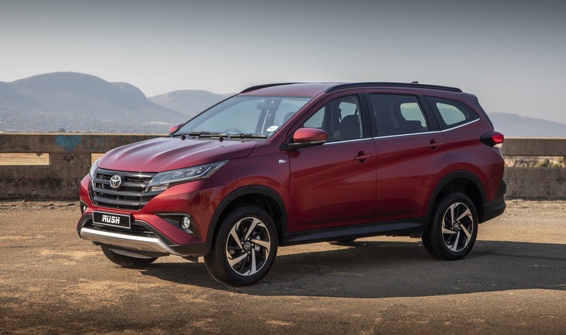 So sánh Toyota Veloz và Rush Có gì khác biệt? Siêu chi tiết
