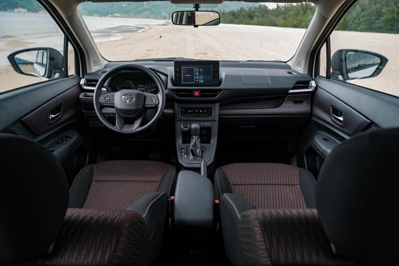 Đánh giá Toyota Avanza Premio 1.5 CVT 2022 siêu chi tiết