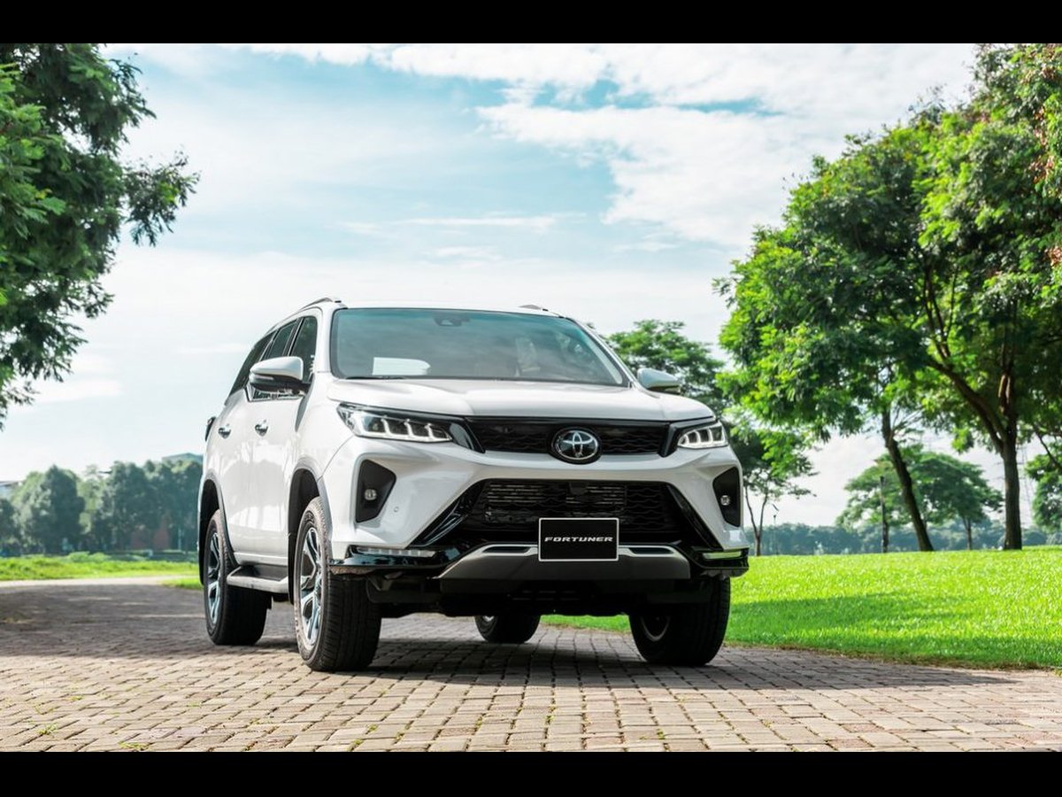 FORTUNER LEGENDER 2.8AT 4X4