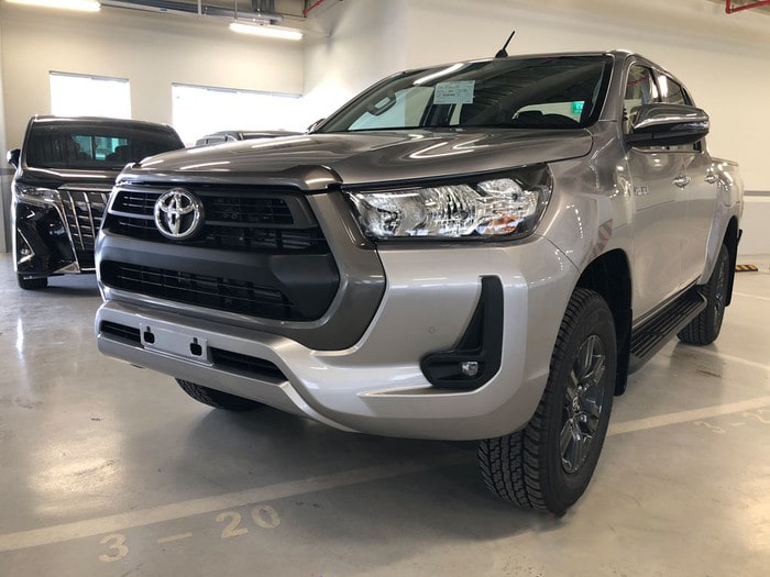 HILUX 2.4L 4X2 AT