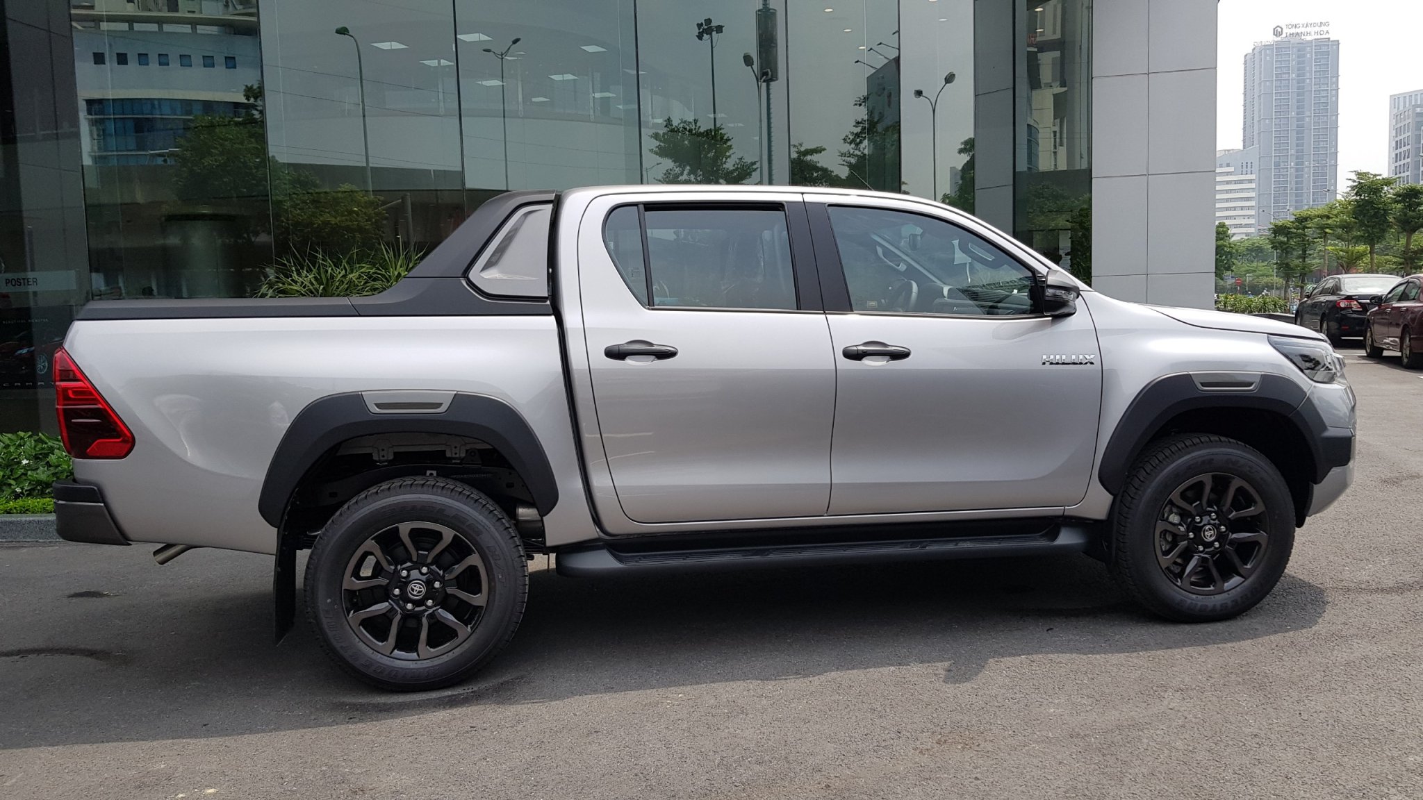 HILUX 2.4L 4X2 AT