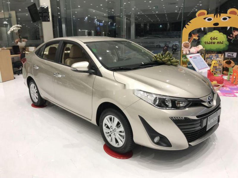 Toyota màu vàng cát hợp mệnh gì? Những lưu ý khi mua xe