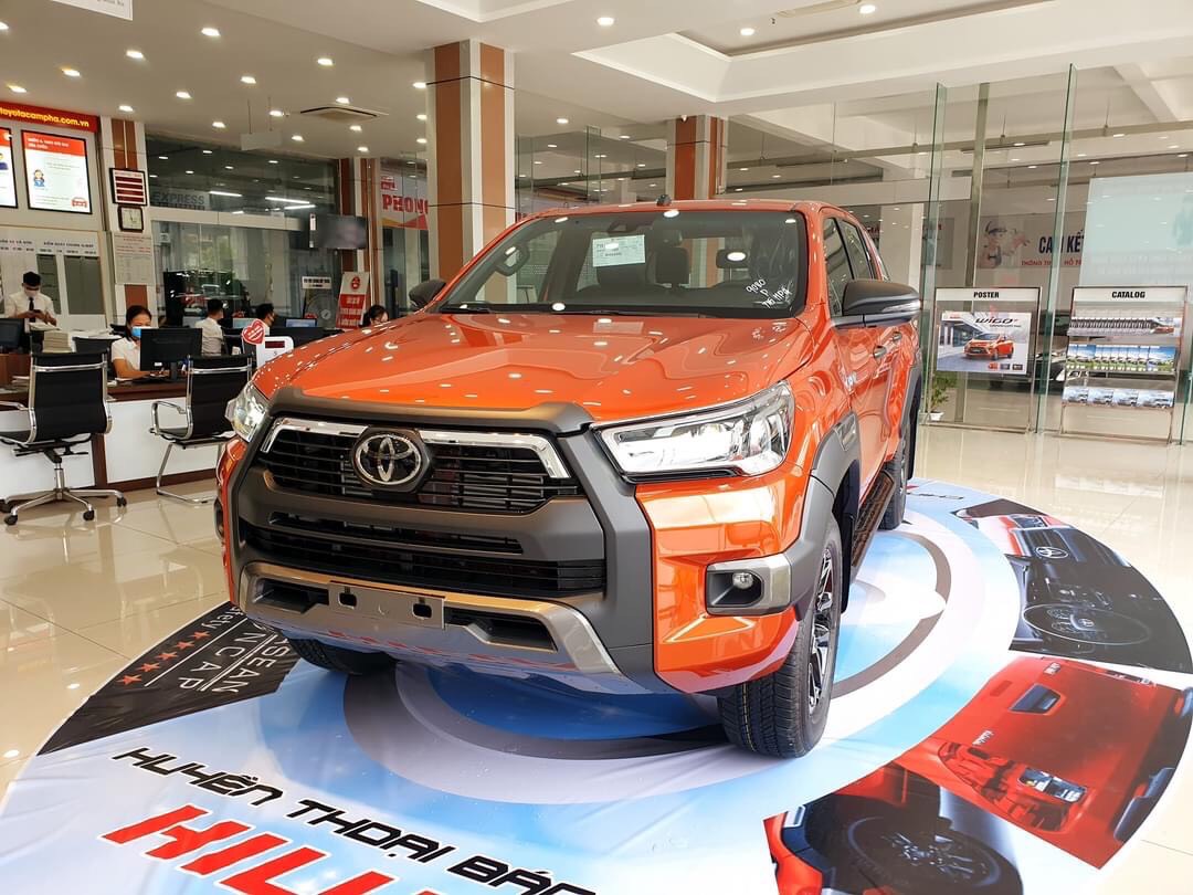 HILUX 2.8L 4X4 AT ADVENTURE