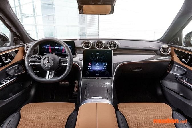 Nội thất không hề kém cạnh dòng S-Class của Mercedes Benz C-Class