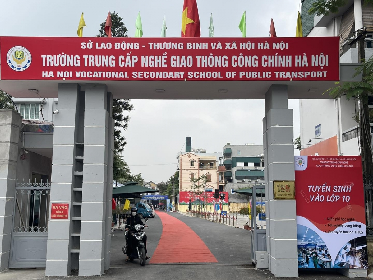 Trung tâm đào tạo giáo viên dạy lái xe ô tô chuyên nghiệp