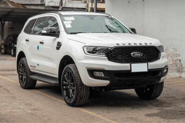 Ford Everest, mẫu xe 7 chỗ phù hợp cho thuê xe du lịch đường dài