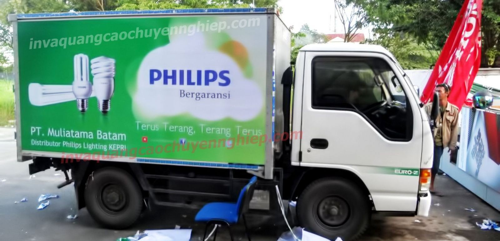 Thiết kế quảng cáo trên xe ô tô hiệu quả