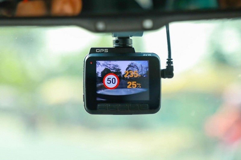 Chức năng lưu trữ hình ảnh của camera hành trình khi lắp trên xe ô tô