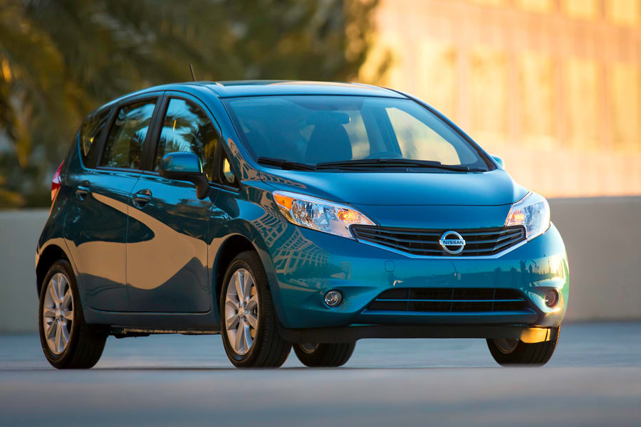 Nissan Versa cũ vận hành êm ái