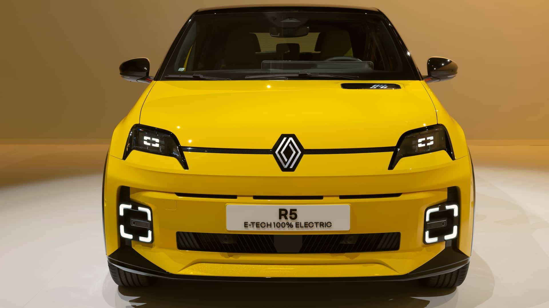 Xe Ô Tô Pháp Giá Rẻ: Renault 5 E-Tech Cạnh Tranh BYD