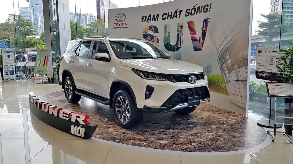 Giá xe Toyota Fortuner tại Toyota Mỹ Đình
