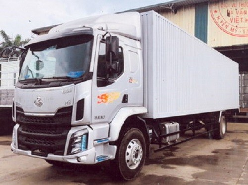 Xe ô tô tải thùng Chenglong 8 tấn màu bạc