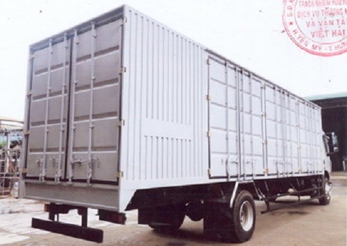 Chi tiết thùng kín 6 cánh của xe tải Chenglong 8 tấn