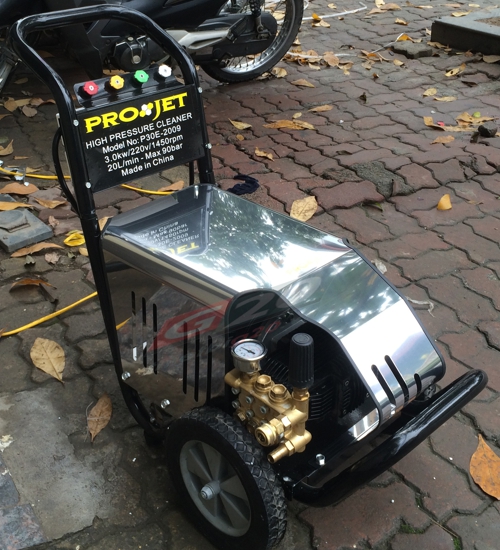 Máy rửa xe cao áp chuyên nghiệp
