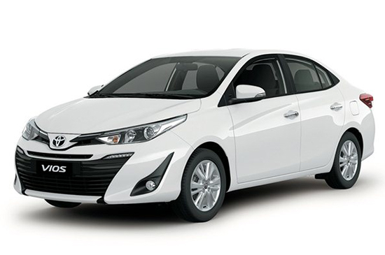 Xe ô tô 4 chỗ màu trắng: Lựa chọn bền bỉ?