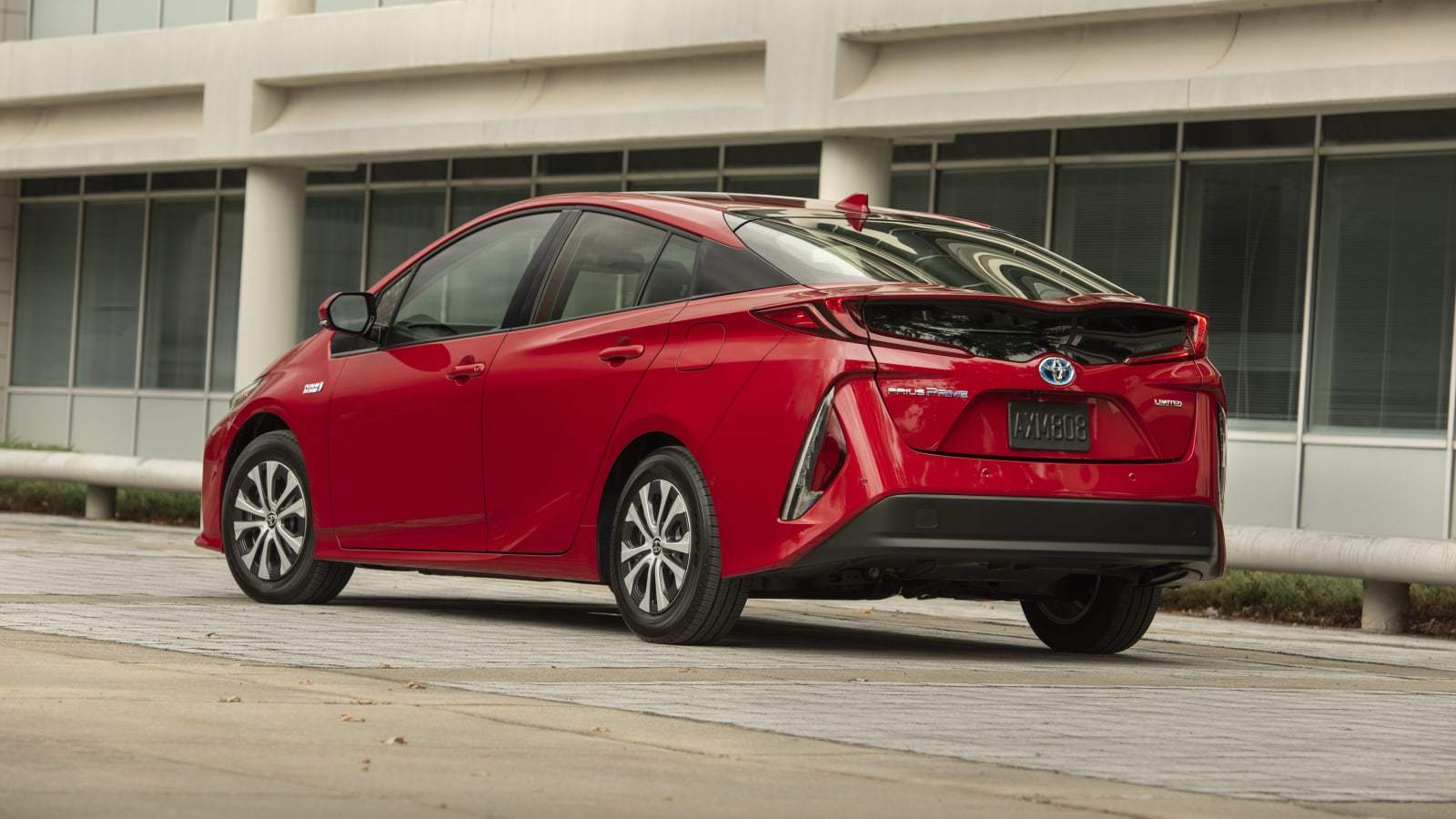 Toyota Prius Prime - mẫu xe hybrid đáng tin cậy ở Mỹ