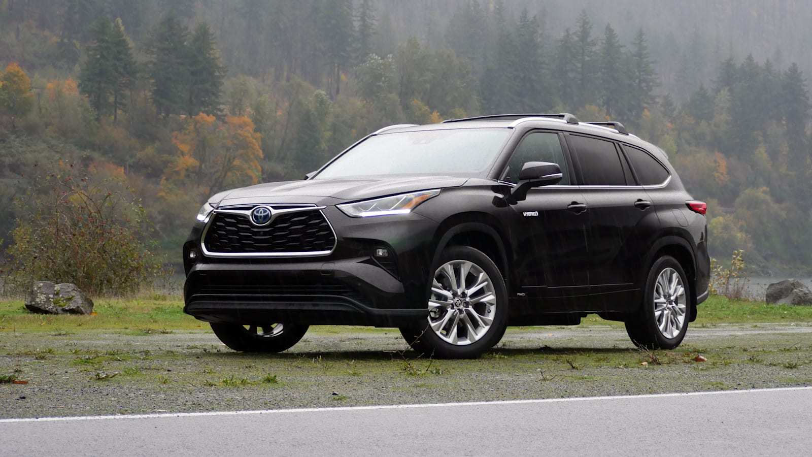 Toyota Highlander - mẫu xe ô tô gia đình bền bỉ tại Mỹ