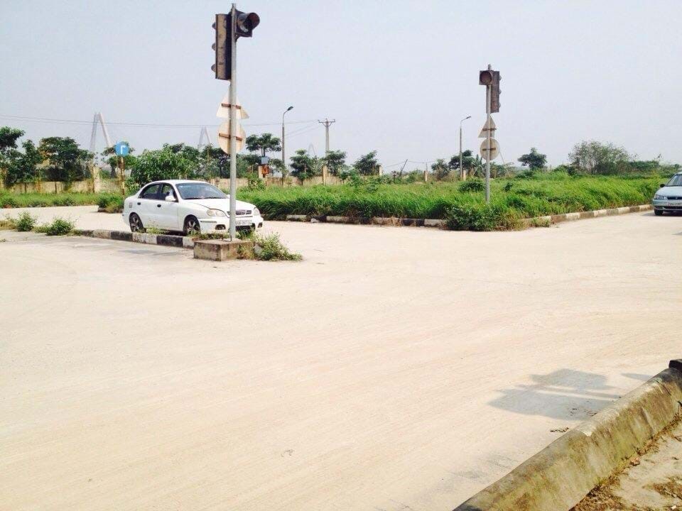 Bãi tập lái xe ô tô rộng rãi đạt chuẩn thi sát hạch