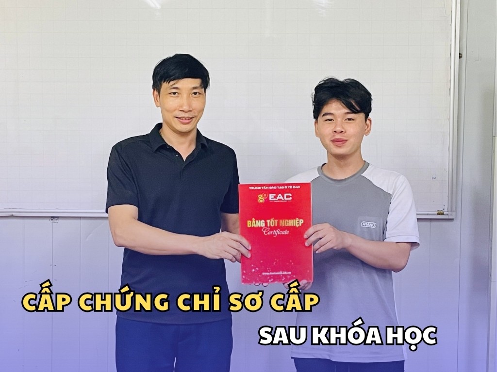 Kỹ Thuật Viên Xe Ô Tô Điện, Xe Hybrid: Khóa Học Chuyên Sâu tại Toyota Okayama