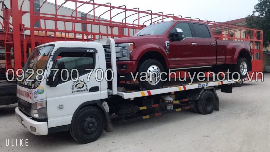 Xe cứu hộ chuyên dùng chở ô tô khi khẩn cấp