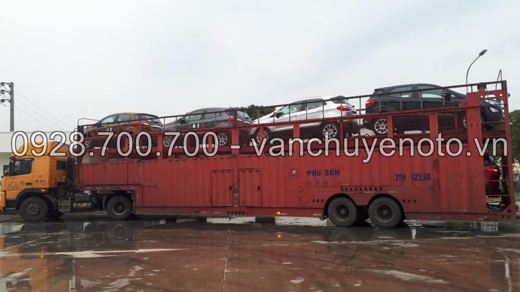 Xe chuyên dùng chở ô tô bằng container