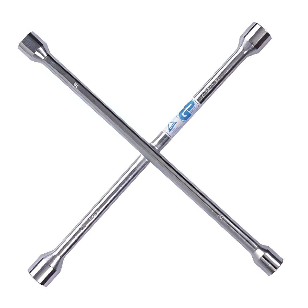 Ảnh sửa xe ô tô: Hình ảnh cần tuýp chữ thập