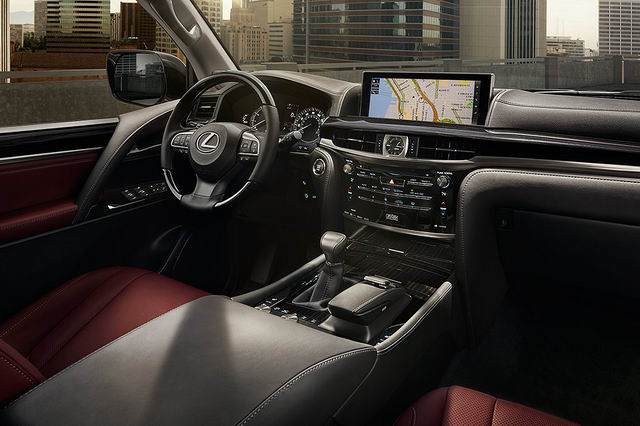 Chi tiết nội thất và ngoại thất của Lexus LX 570