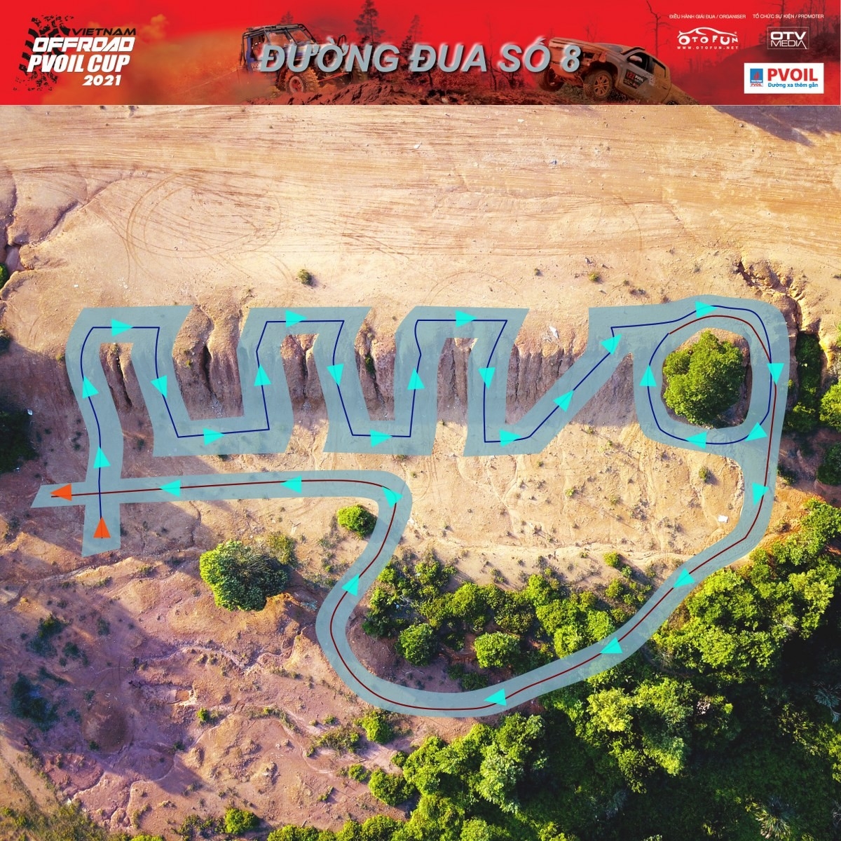 Đường đua số 8 Vượt dốc nghiêng đòi hỏi kỹ thuật lái xe ô tô off-road