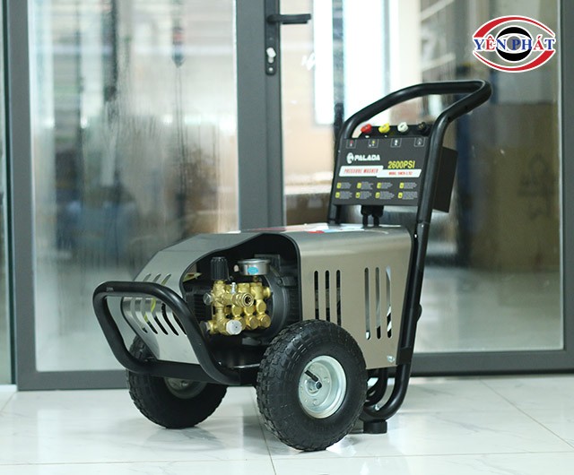 Thiết kế chuyên nghiệp của máy rửa xe ô tô Palada 15M26-3.7S2