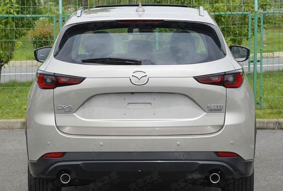 Hình ảnh Mazda CX-5 2022 màu trắng được chụp chuyên nghiệp