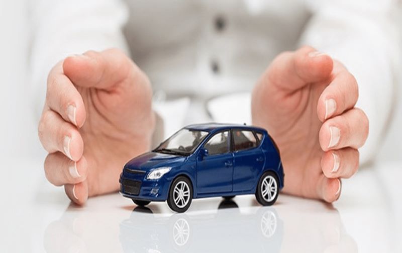 Người lái xe tìm hiểu kinh nghiệm làm bảo hiểm xe ô tô