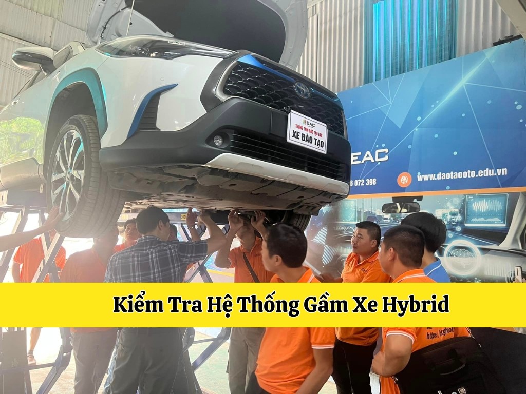Kỹ Thuật Viên Xe Ô Tô Điện, Xe Hybrid: Khóa Học Chuyên Sâu tại Toyota Okayama
