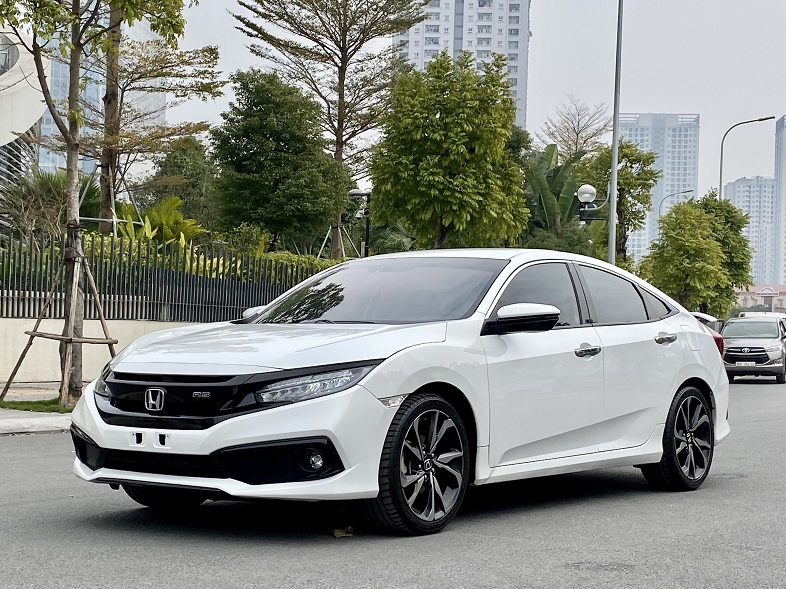 Ngoại thất xe Honda Civic RS cũ đời 2019
