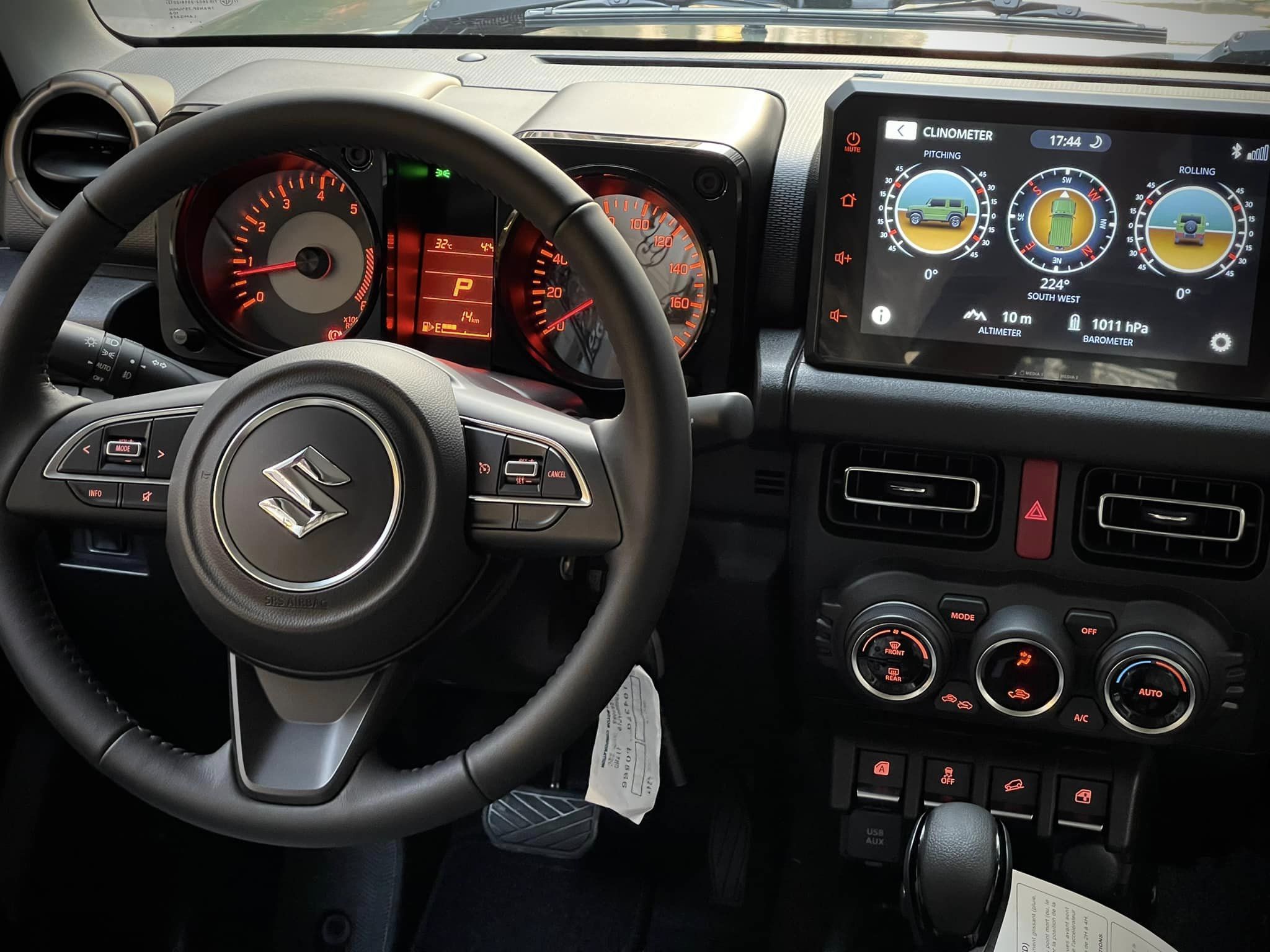 Các góc nhìn khác nhau của Suzuki Jimny